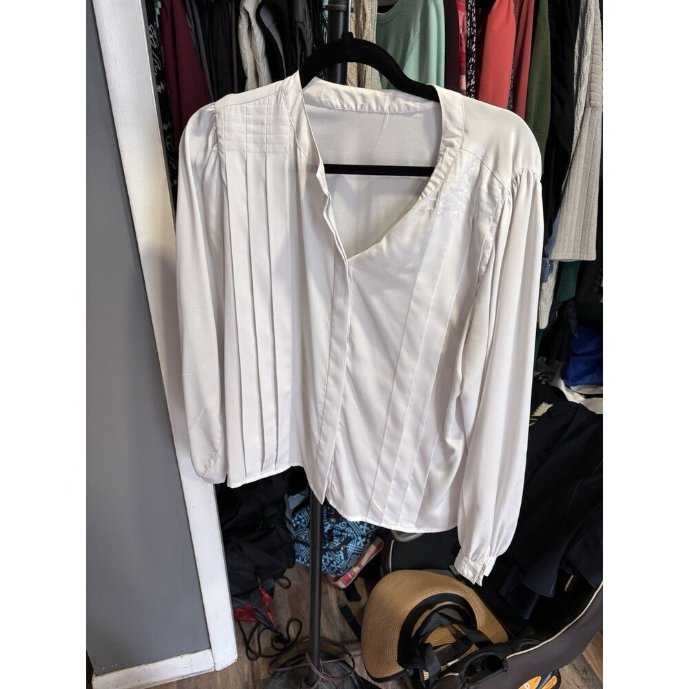 Women’s Long Sleeve Ruffle Shirt No Tags Large Size Pirate Shirt